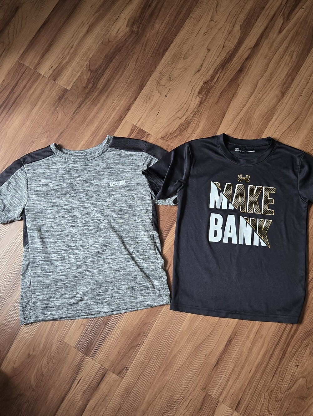 Under ArmourBoys' Black and Gray Short-Sleeve Athletic Tees set of 2 size 7 VGUC